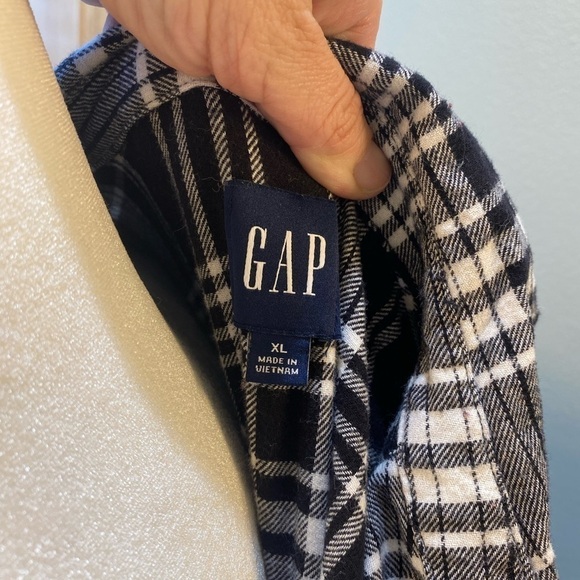 Gap Buffalo Plaid Flannel Button Down EUC size XL - Picture 9 of 11